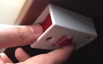 Тревожная кнопка: виды, особенности работы и установки